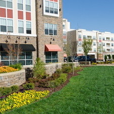 The Benefits of Hiring a Local Commercial Contractor